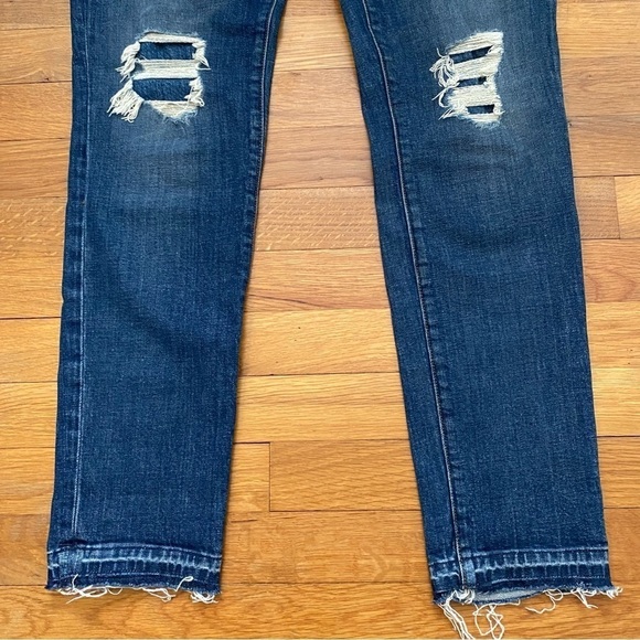 J Brand Ellis Mid Rise Distressed Skinny Jean in Villain Blue 28 - Picture 6 of 9